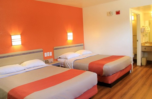 Enfield Hotel | Motel 6 Enfield, CT - Hartford
