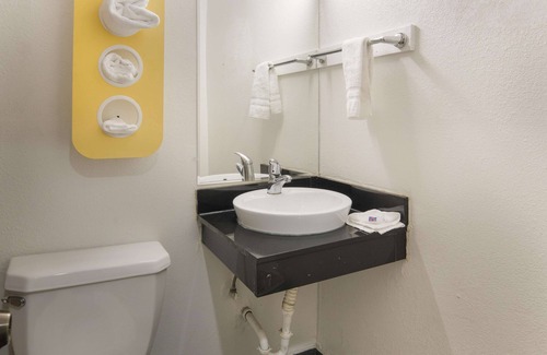 Fort Worth Hotel | Motel 6 Fort Worth, TX - Seminary