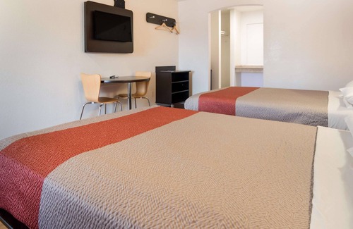 Fort Worth Hotel | Motel 6 Fort Worth, TX - Seminary