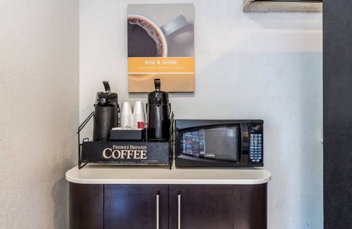 Garland Hotel | Motel 6 Garland, TX - Northeast Dallas