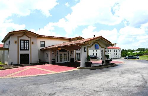 Hazelwood Hotel | Motel 6-Hazelwood, MO