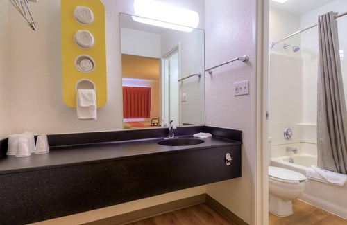 Sunrise Manor Hotel | Motel 6 Las Vegas, NV - Boulder Highway