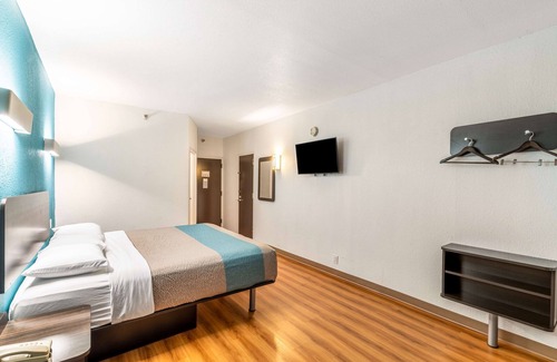 Lewisville Hotel | Motel 6 Lewisville, TX - Medical City