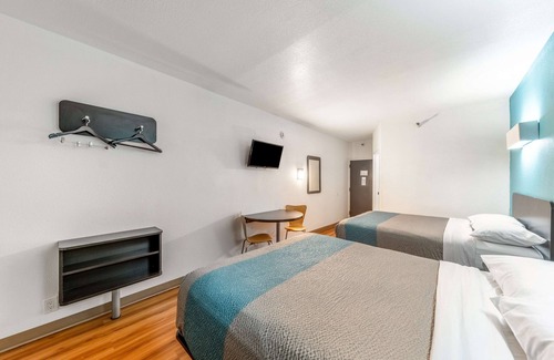 Lewisville Hotel | Motel 6 Lewisville, TX - Medical City