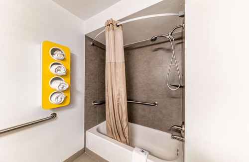 Lewisville Hotel | Motel 6 Lewisville, TX - Medical City