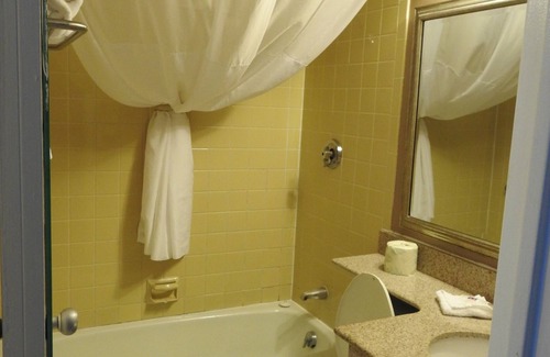 Highlands Hotel | Motel 6 Lincoln, NE - Airport