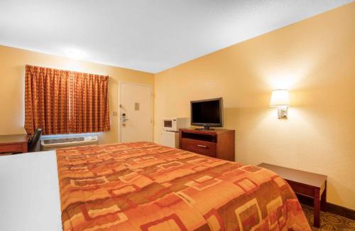 Downtown Little Rock Hotel | Motel 6-Little Rock, AR - Airport