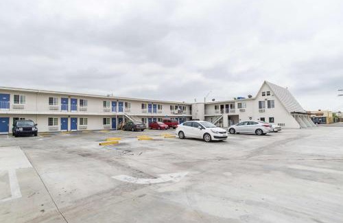 Harbor Hotel | Motel 6-Long Beach, CA - International City