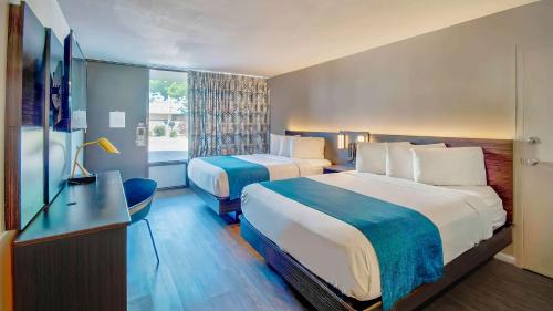 Edgewood Hotel | Motel 6 Louisville, Ky- Airport/Fair Expo