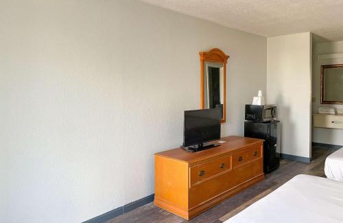 Marianna Hotel | Motel 6 Marianna, FL