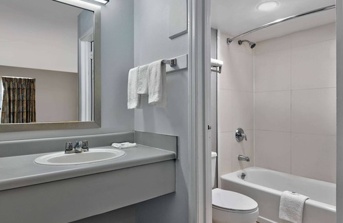 McDonough Hotel | Motel 6 McDonough, GA