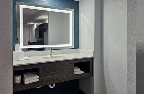 Memphis Hotel | Motel 6 Memphis, TN - Graceland
