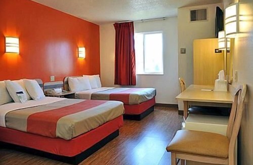 Milan Hotel | Motel 6 Milan, OH - Sandusky