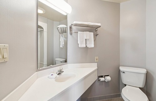 Milan Hotel | Motel 6 Milan, OH - Sandusky