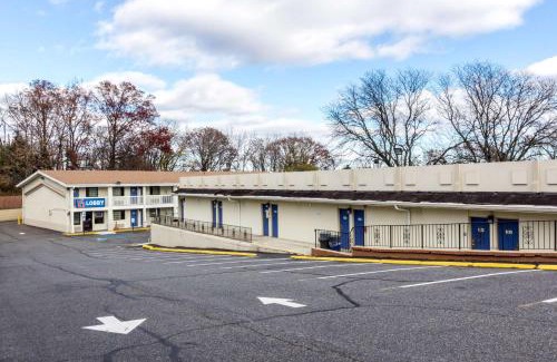 New Brunswick Hotel | Motel 6 New Brunswick