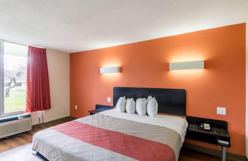 New Brunswick Hotel | Motel 6 New Brunswick