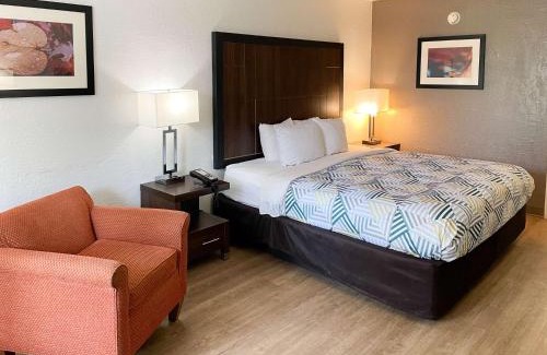 Opelika Hotel | Motel 6 Opelika AL