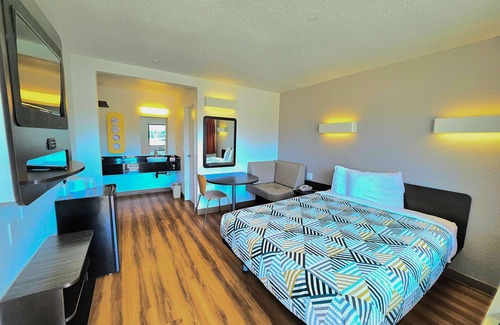 Palm Desert Hotel | Motel 6 Palm Desert, CA - Palm Springs Area