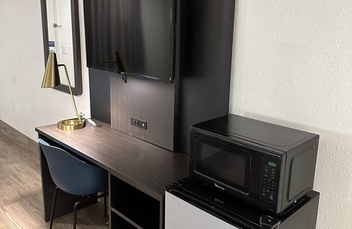 Pooler Hotel | Motel 6 Pooler, GA - Savannah Airport
