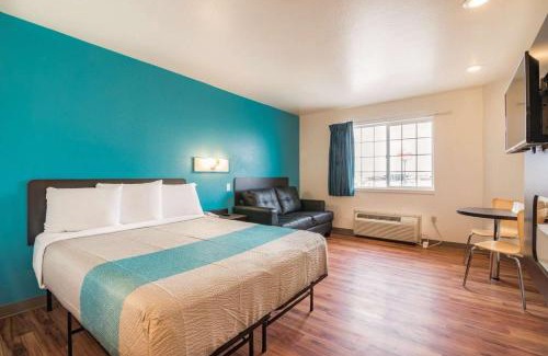 Rigby Hotel | Motel 6-Rigby, ID