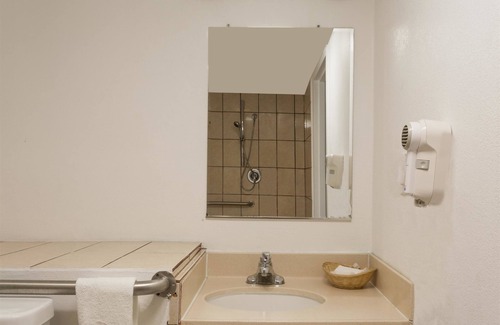 Nestor Hotel | Motel 6 San Diego, CA - Southbay