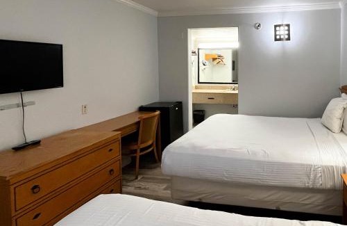 Marina District Hotel | Motel 6 San Francisco CA Lombard Street