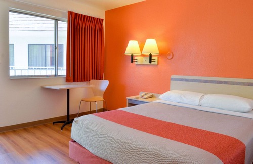 Santa Nella Hotel | Motel 6 Santa Nella, CA - Los Banos - Interstate 5
