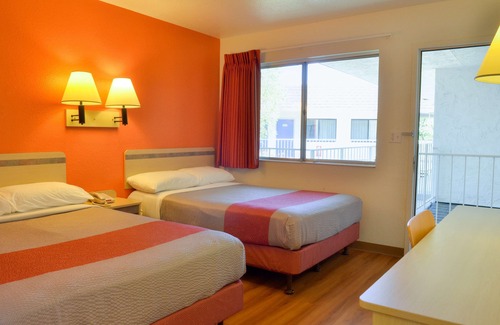 Santa Nella Hotel | Motel 6 Santa Nella, CA - Los Banos - Interstate 5