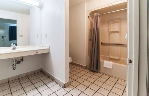 Southgate Hotel | Motel 6 Southgate, MI - Detroit