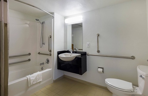 Spokane Valley Hotel | Motel 6 Spokane, WA - East