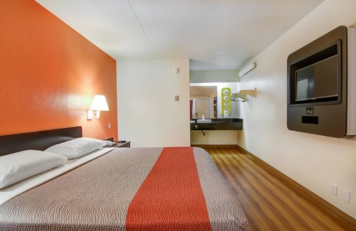 Springfield Hotel | Motel 6 Springfield, MO - North