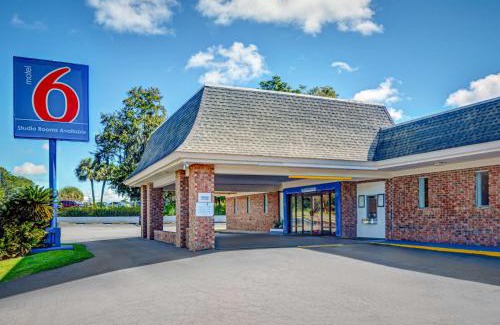 Tallahassee Hotel | Motel 6-Tallahassee, FL - Downtown
