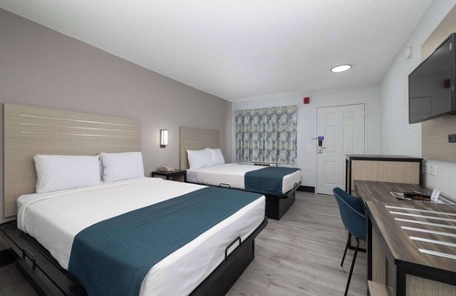 Tempe Hotel | Motel 6 Tempe, AZ - Broadway - ASU