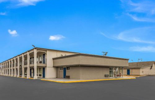 Tupelo Hotel | Motel 6-Tupelo, MS - Downtown