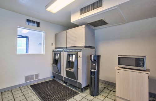 Valdosta Hotel | Motel 6 Valdosta, GA - University