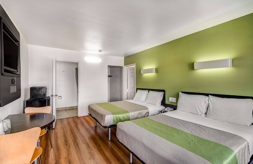 Visalia Hotel | Motel 6 Visalia, CA