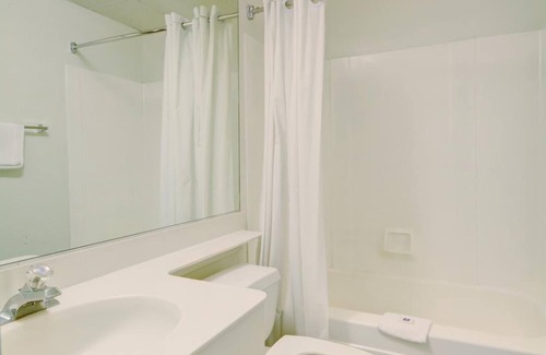 Warwick Hotel | Motel 6 Warwick, RI - Providence Airport - I-95