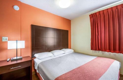 Gallaudet Hotel | Motel 6-Washington, DC - Convention Center