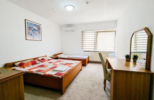 Sumece Hotel | Motel Dačo