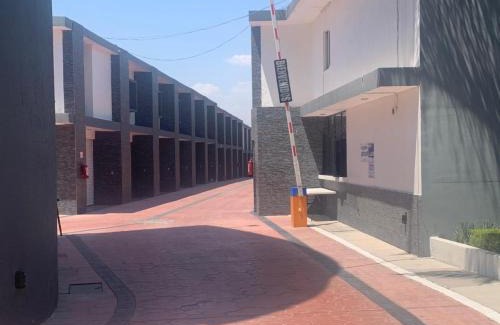 San Juan del Río Hotel | Motel Pedregal Suites
