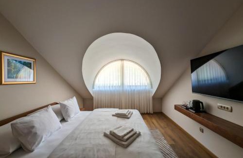 Sumece Hotel | Motel & Restoran Sunce