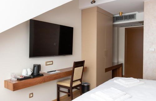 Sumece Hotel | Motel & Restoran Sunce
