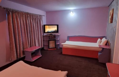 Cimpeni Hotel | Motel Yax