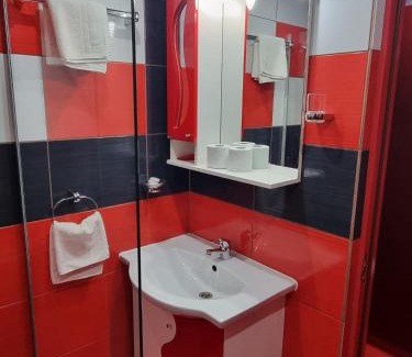 Cimpeni Hotel | Motel Yax