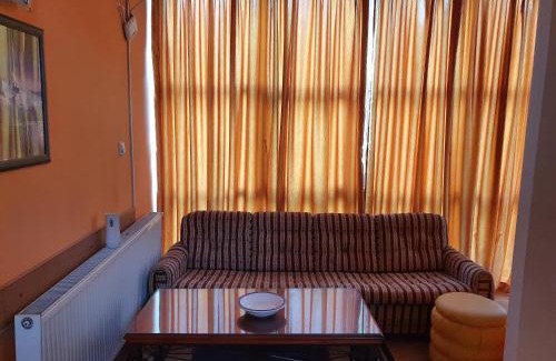 Dvorovi Hotel | Motel Zoka
