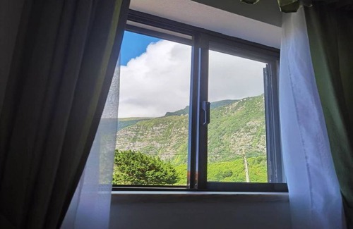 Lajes das Flores Apartamento | Mother-in-Law's House 1