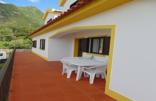 Lajes das Flores Apartamento | Mother-in-Law's House 1