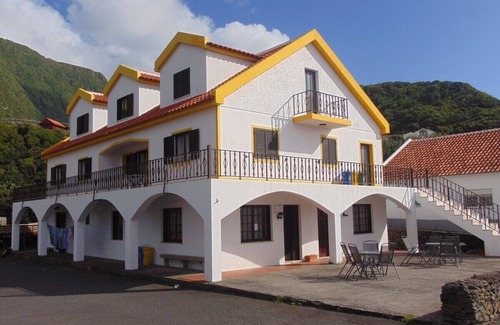 Lajes das Flores Apartamento | Mother-in-law's House 3