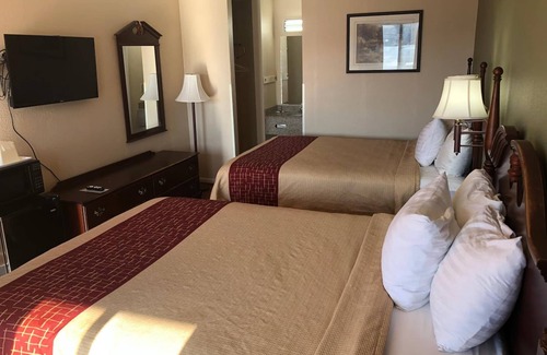 Madisonville Hotel | Motor Inns Of America