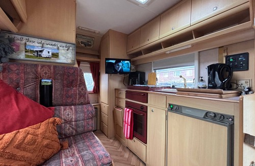 Measham Chalet De Esquí | Motorhome in Hinckley- Sleeps 3- Pet Friendly